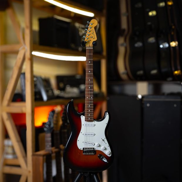 گیتار الکتریک فوتوژنیک Photogenic Stratocaster Sunburst - تصویر 2