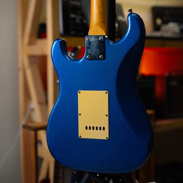گیتار الکتریک مِیویس Mavis MST-200 Stratocaster 2000`s Metallic Blue - تصویر 3