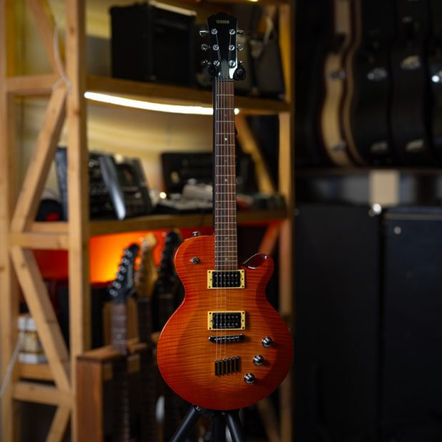 گیتار الکتریک یاماها Yamaha AES620 Honeyburst - تصویر 5