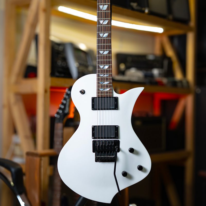 GE8096-pacoguitar-1 گیتار الکتریک فِرناندِز Fernandes Ravelle Deluxe Tremolo - Image 1