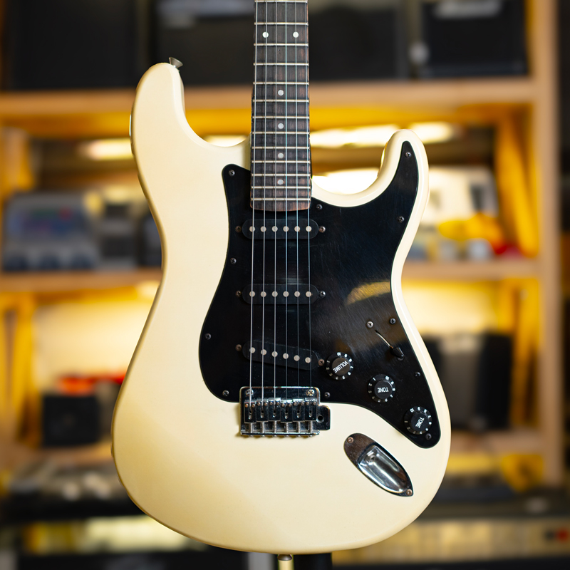GE8134-pacoguitar-1 گیتار الکتریک بِرت Birth Stratocaster 80s Vintage White - Image 1