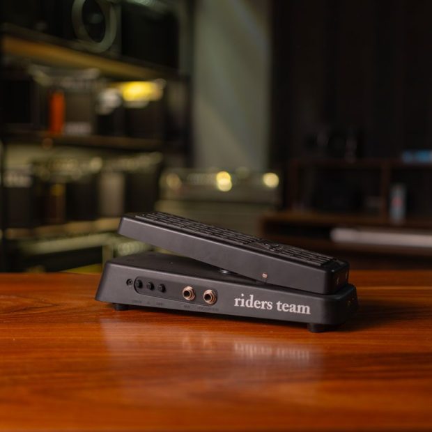 پدال واه گیتار الکتریک بهرینگر Behringer Hellbabe Wah - تصویر 2