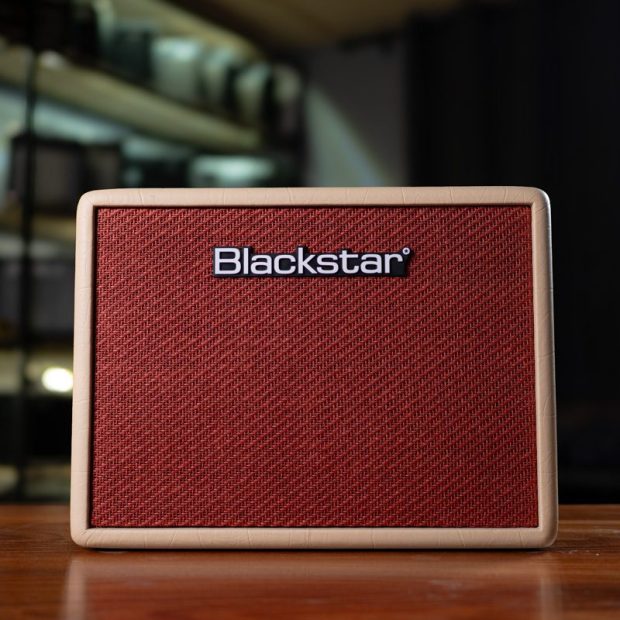 امپ گیتار الکتریک بلک استار  BlackStar Debut 15E - تصویر 1