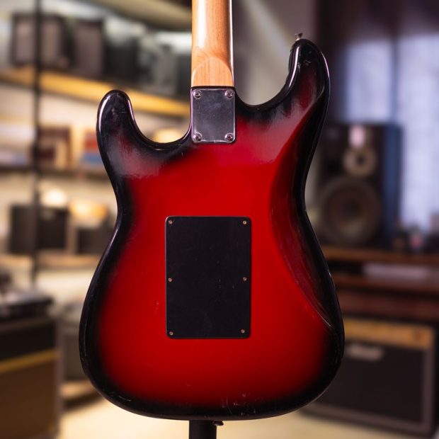 گیتار الکتریک فتوژِنیک Photogenic Strat Black and Red Sunburst - تصویر 4