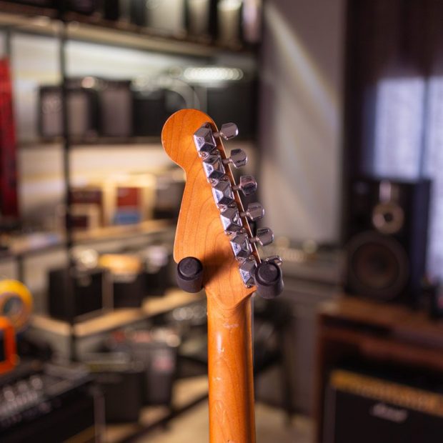 گیتار الکتریک فتوژِنیک Photogenic Strat Black and Red Sunburst - تصویر 7