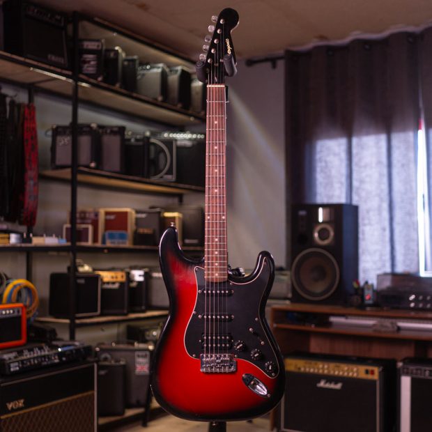 گیتار الکتریک فتوژِنیک Photogenic Strat Black and Red Sunburst - تصویر 8