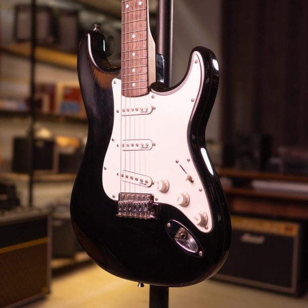 گیتار الکتریک اِستَگ Stagg T300 Stratocaster - تصویر 2