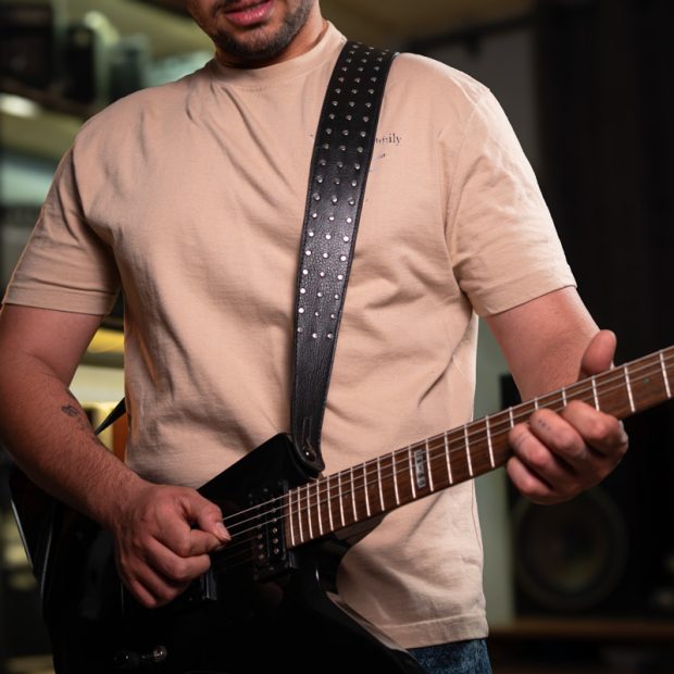 استرپ گیتار استاددار (کوتاه) Guitar Strap Studded