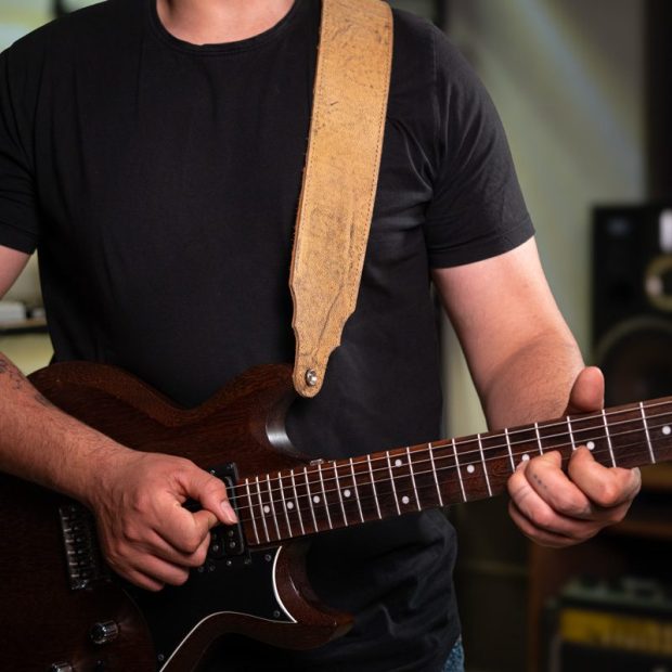 استرپ گیتار چرم شتر Camel Skin Leather Guitar Strap