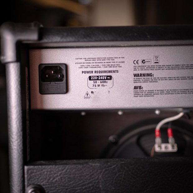 امپ گیتار الکتریک لاین سیکس Line-6 Spider IV15 - تصویر 8