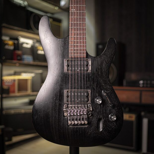 گیتار الکتریک آیبانِز IBANEZ S320 - تصویر 1
