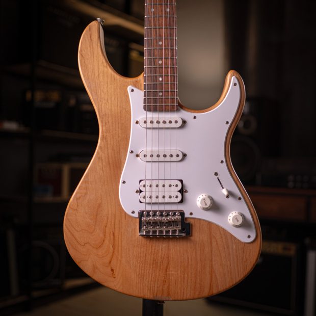 گیتار الکتریک یاماها Yamaha Pacifica 112V - تصویر 1