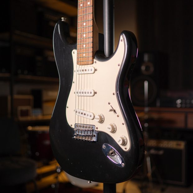 گیتار الکتریک آریا Aria STG Strat Black - تصویر 2