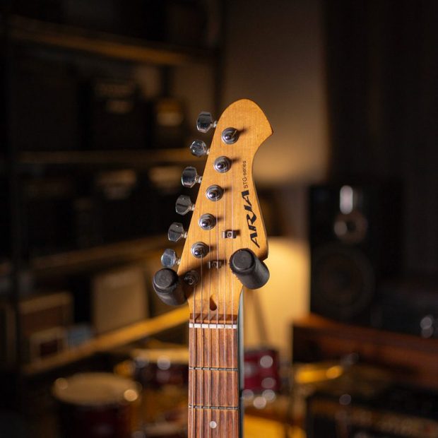 گیتار الکتریک آریا Aria STG Strat Black - تصویر 5