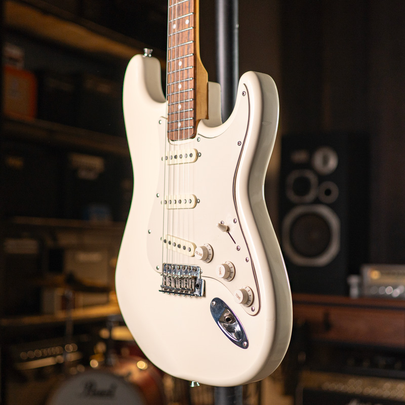 تصویر گیتار الکتریک اِستَگ Stagg Stratocaster white 
