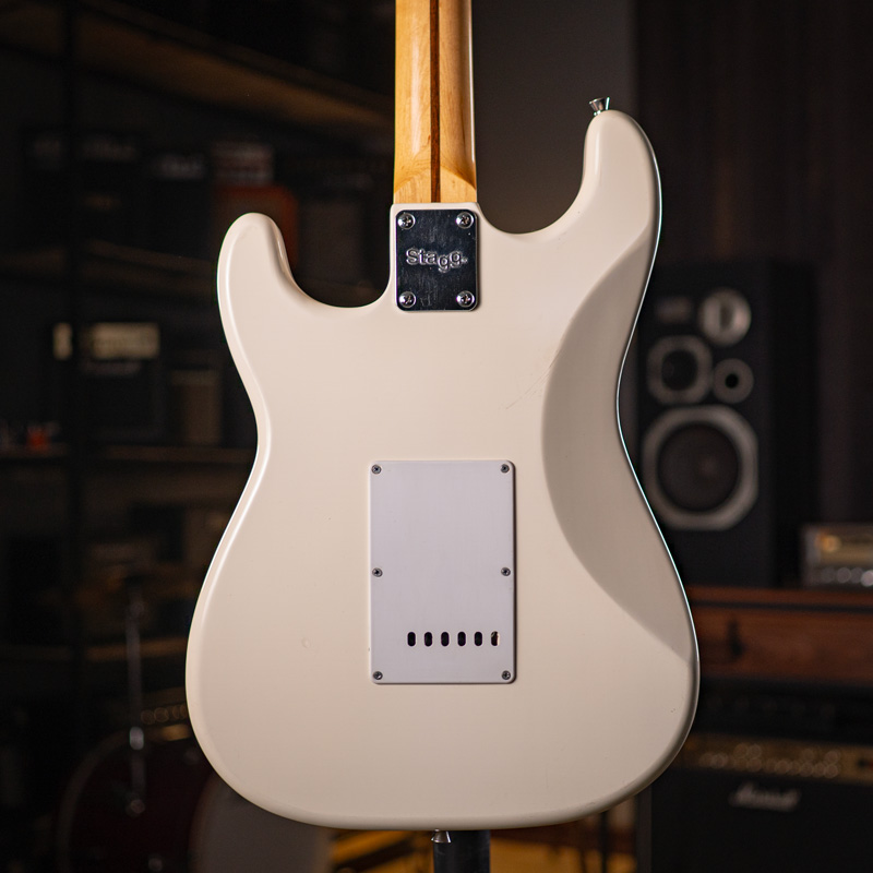 تصویر گیتار الکتریک اِستَگ Stagg Stratocaster white 