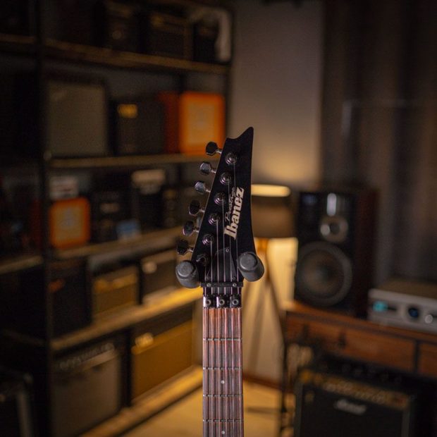 گیتار الکتریک آیبانِز ibanez Prestige HSH Black - تصویر 3