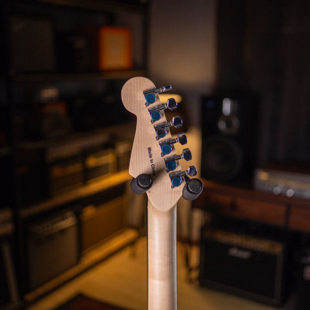 گیتار الکتریک طرح فندر Fender HSS Strat Blue - تصویر 4