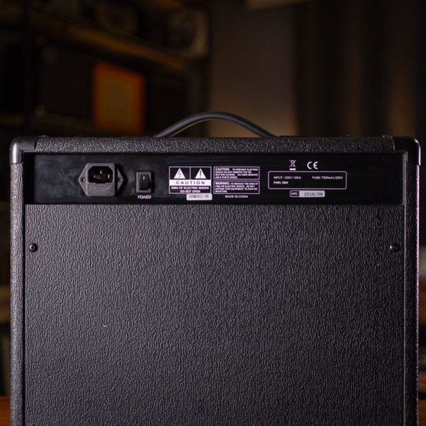 امپ گیتار آکوستیک اِستَگ Stagg 20 AA R Acoustic/mic Combo - تصویر 4