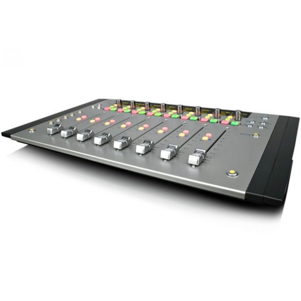 میکسر صدا اوید Avid Artist Mix - تصویر 3