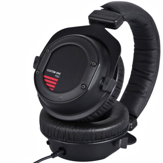 هدفون بیرداینامیک Beyerdynamic Custom One Pro Plus - تصویر 3