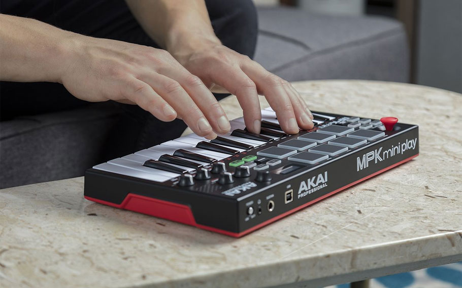 میدی کنترلر Akai MPK Mini Play میدی کنترلر Akai MPK Mini Play