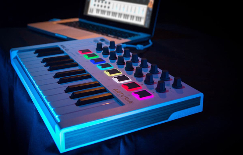 Arturia MiniLab MkII میدی کنترلر Arturia MiniLab MkII میدی کنترلر