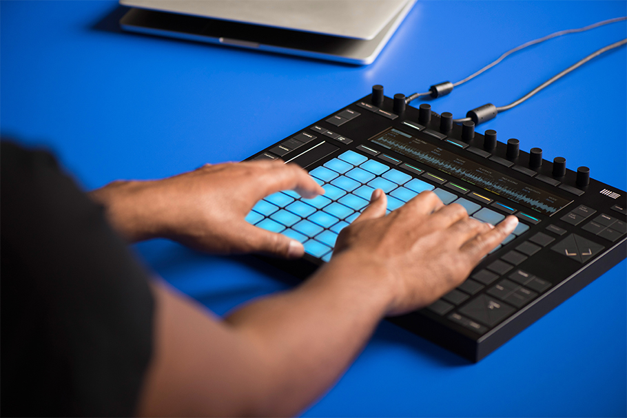 Ableton PUSH 2 میدی کنترلر Ableton PUSH 2 میدی کنترلر