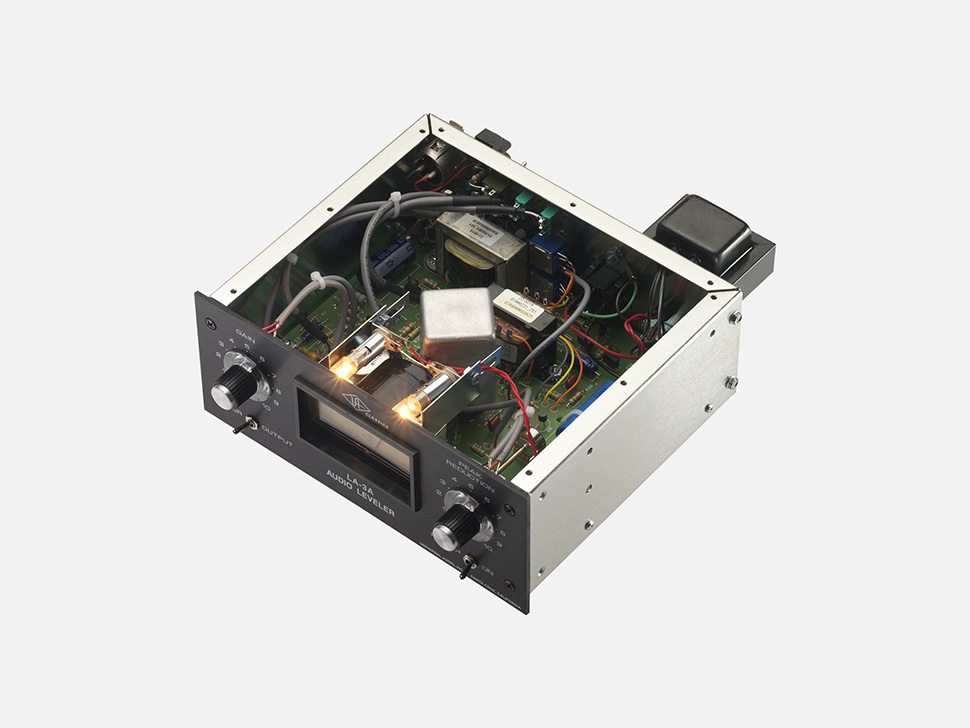 Universal Audio LA-3A پردازشگر Universal Audio LA-3A پردازشگر