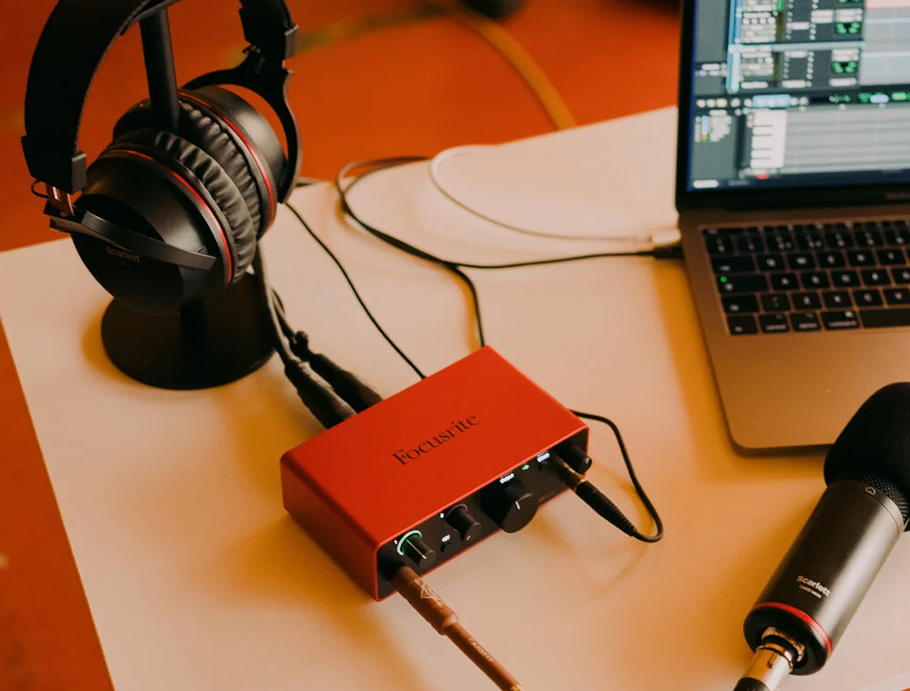 پکیج استودیویی کارت صدا Focusrite Scarlett Solo Studio 4th Gen پکیج استودیویی کارت صدا Focusrite Scarlett Solo Studio 4th Gen