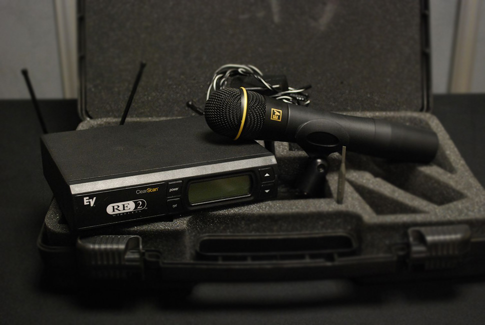 Electro Voice RE-2 میکروفن بیسیم Electro Voice RE-2 میکروفن بیسیم