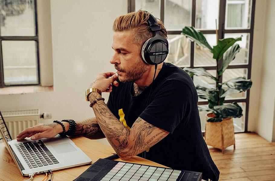 BeyerDynamic DT 990 Pro هدفون BeyerDynamic DT 990 Pro هدفون