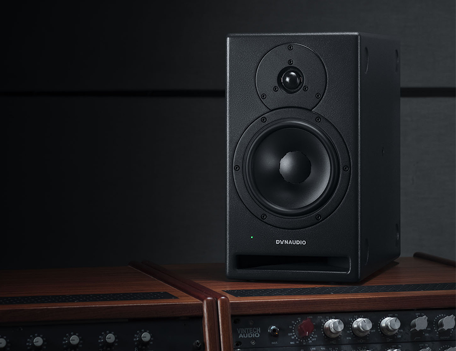 اسپیکر مانیتورینگ DynAudio Core 7 اسپیکر مانیتورینگ DynAudio Core 7