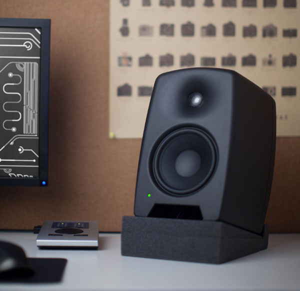Genelec M030AM اسپیکر مانیتورینگ Genelec M030AM اسپیکر مانیتورینگ