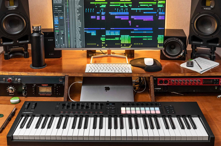میدی کنترلر Novation Launchkey 61 MK4 میدی کنترلر Novation Launchkey 61 MK4