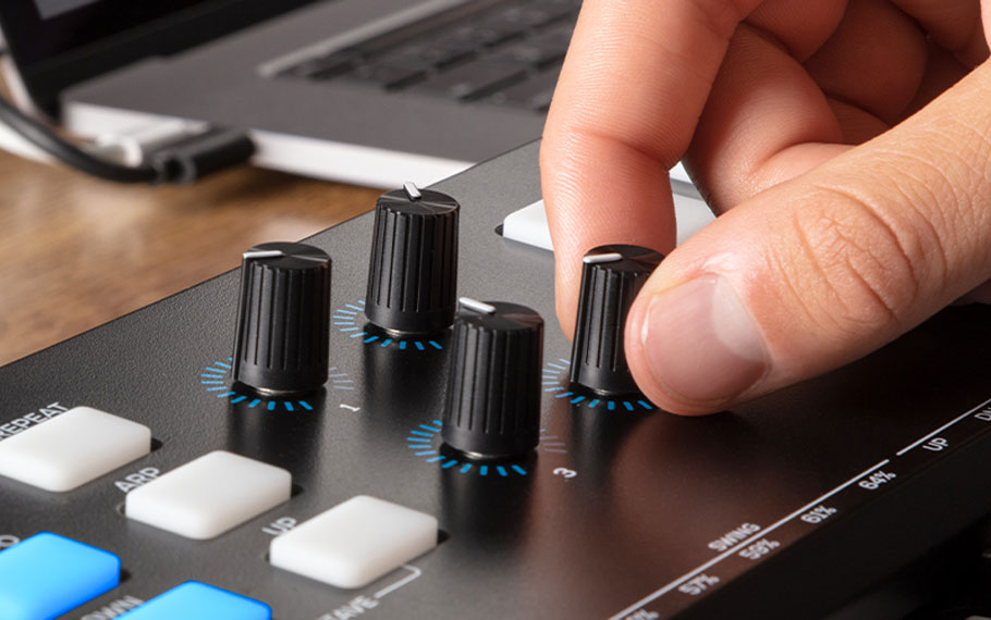 میدی کنترلر Alesis V61 MKII میدی کنترلر Alesis V61 MKII