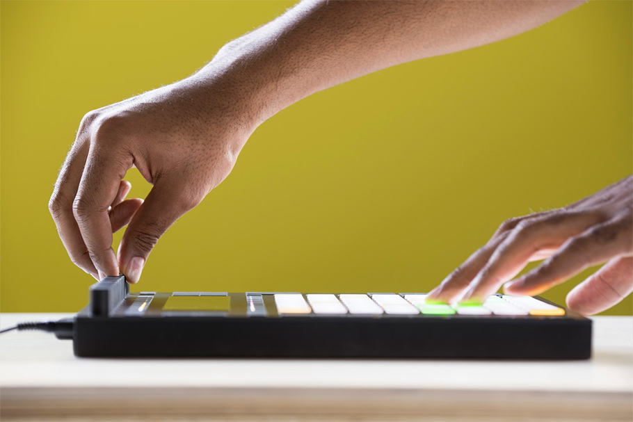Ableton PUSH 2 میدی کنترلر Ableton PUSH 2 میدی کنترلر