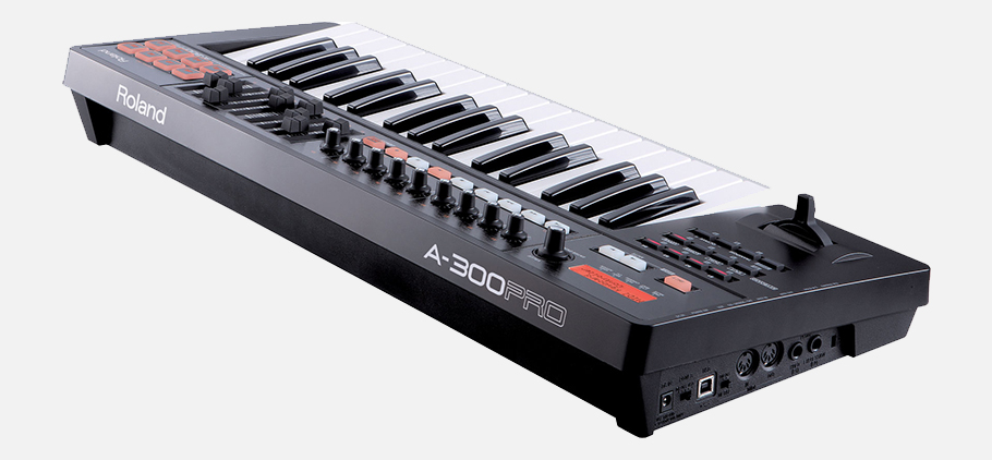 Roland A-300 PRO میدی کنترلر