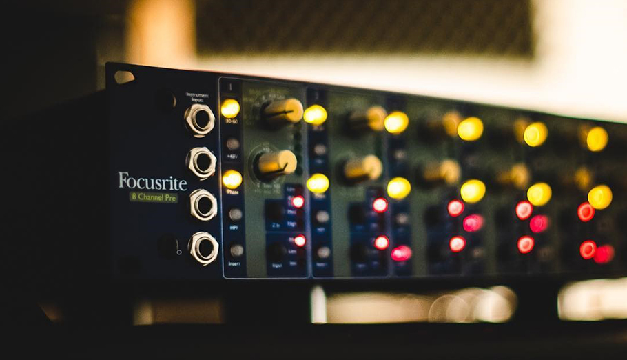 Focusrite ISA 828 پری آمپ Focusrite ISA 828 پری آمپ