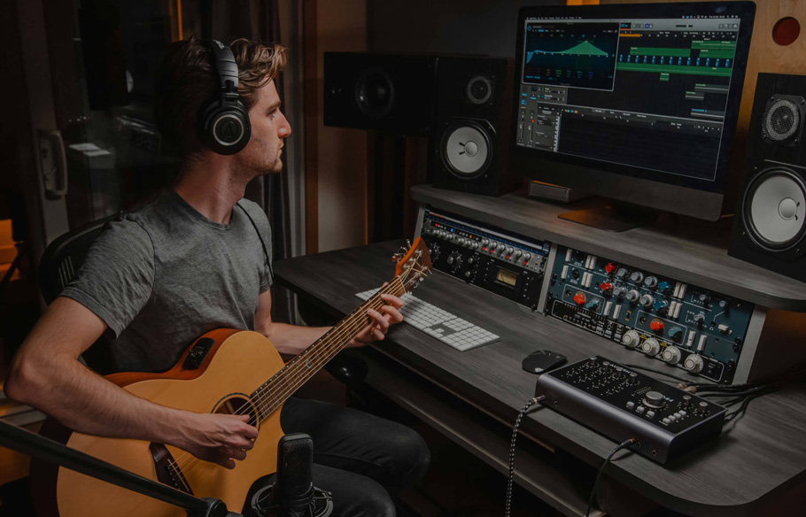 کارت صدا Audient iD44 MKII کارت صدا Audient iD44 MKII