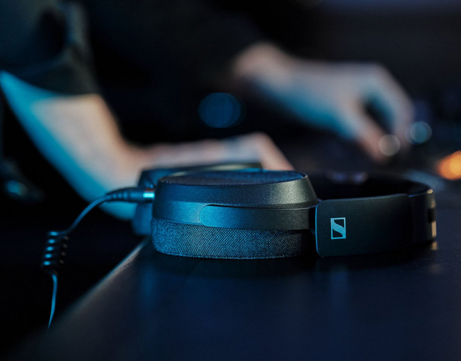 هدفون استودیویی Sennheiser HD 490 Pro Plus هدفون استودیویی Sennheiser HD 490 Pro Plus
