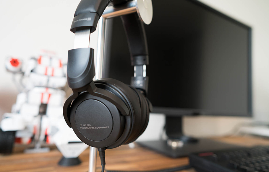 BeyerDynamic DT 240 Pro هدفون BeyerDynamic DT 240 Pro هدفون