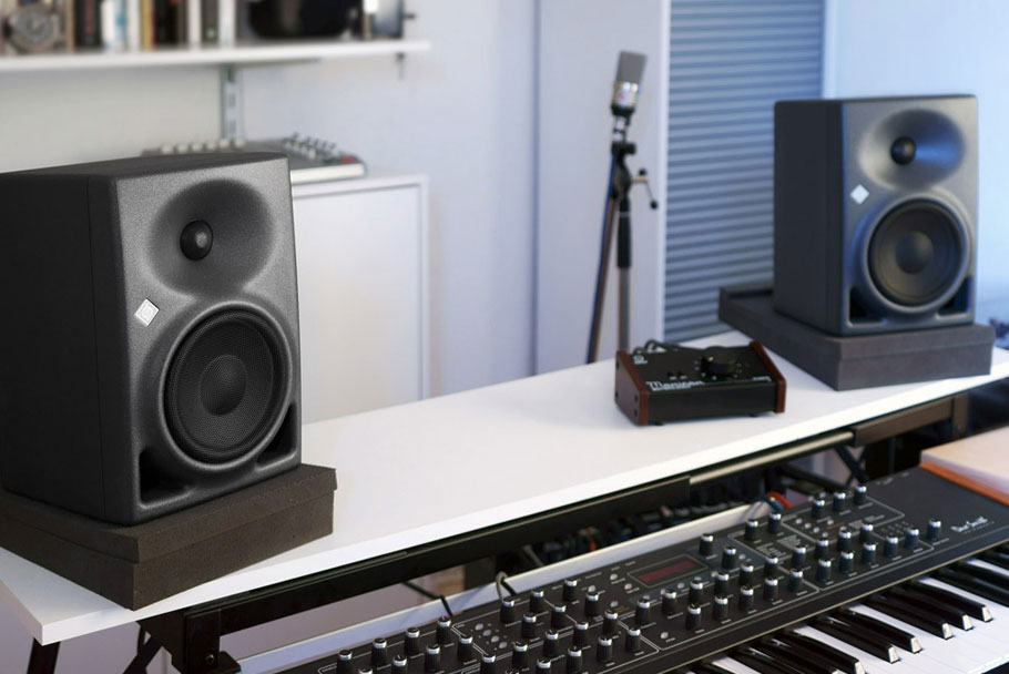 اسپیکر مانیتورینگ Neumann KH120