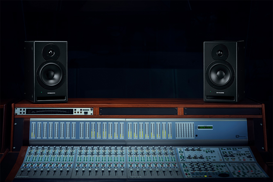 اسپیکر مانیتورینگ DynAudio Core 7 اسپیکر مانیتورینگ DynAudio Core 7
