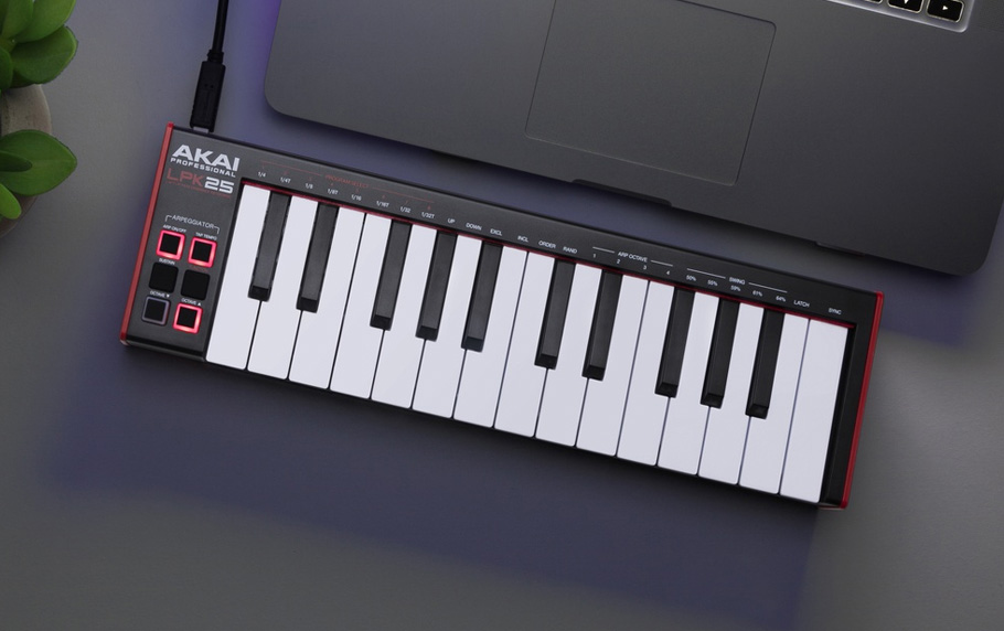میدی کنترلر AKAI Professional LPK25 MKII