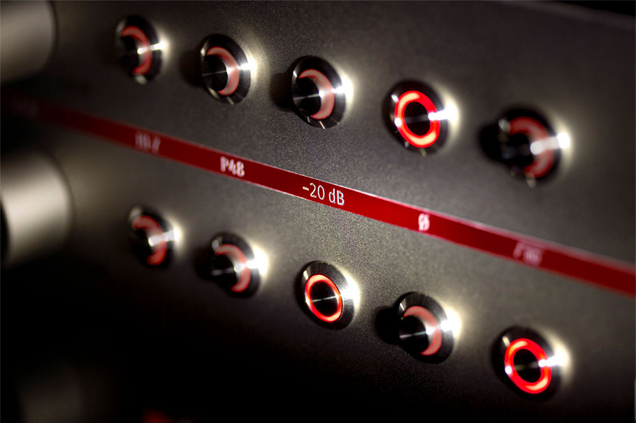 پری آمپ Neumann V 402 پری آمپ Neumann V 402