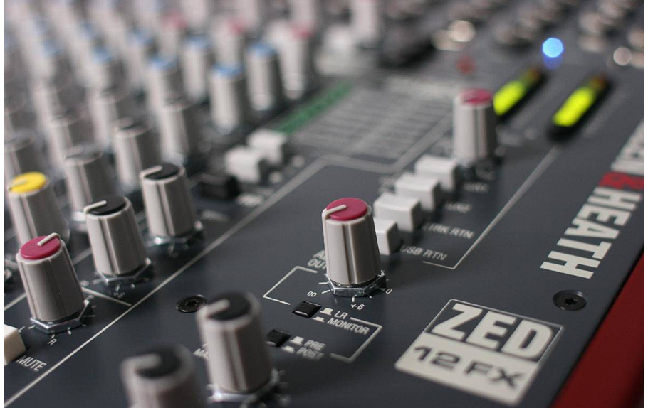 Allen & Heath ZED-12FX میکسر صدا Allen & Heath ZED-12FX میکسر صدا