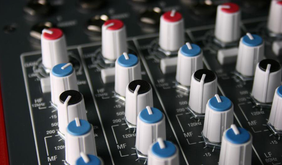 Allen & Heath ZED-16FX میکسر صدا Allen & Heath ZED-16FX میکسر صدا