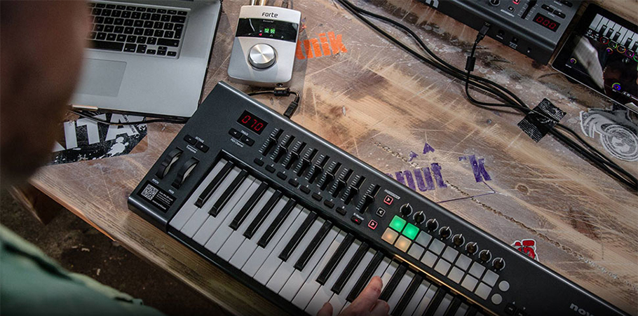 Novation Launchkey 49 MKII میدی کنترلر Novation Launchkey 49 MKII میدی کنترلر
