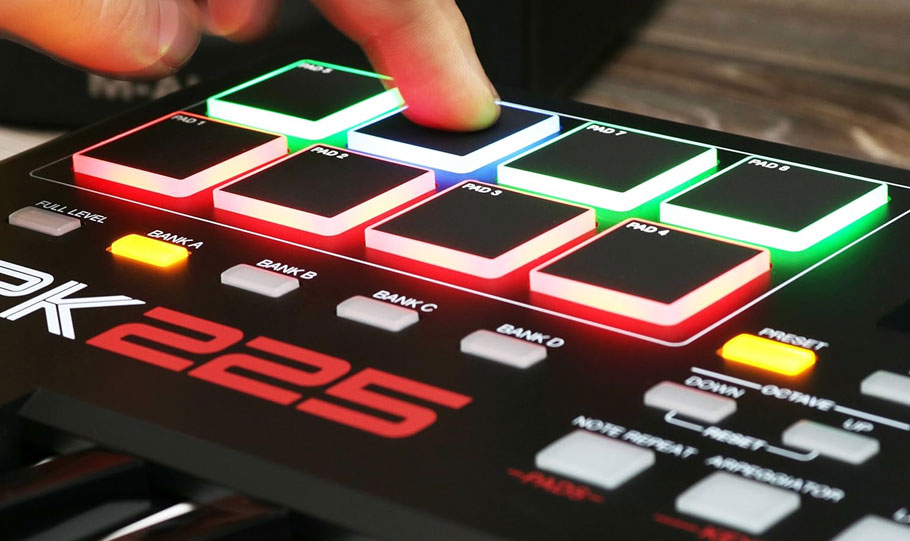 میدی کنترلر AKAI MPK225 میدی کنترلر AKAI MPK225